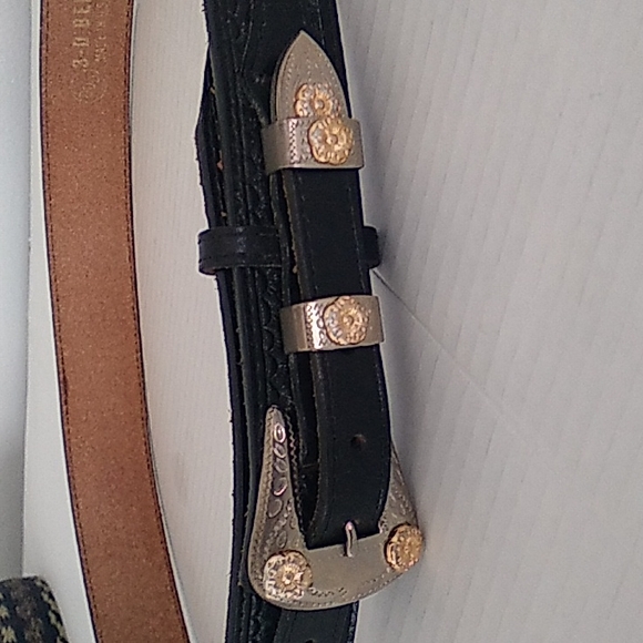 Lot of 2 women\'s 3D leather western belts black & brown size 36 main image 9